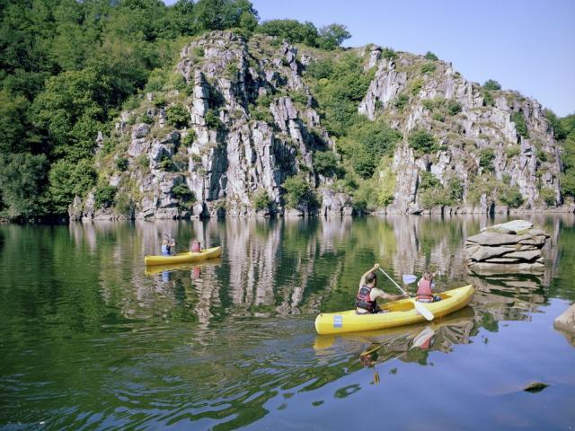 Activité Canoe Au Coeur De La Vallée Des Peintres ©poc, La Creuse