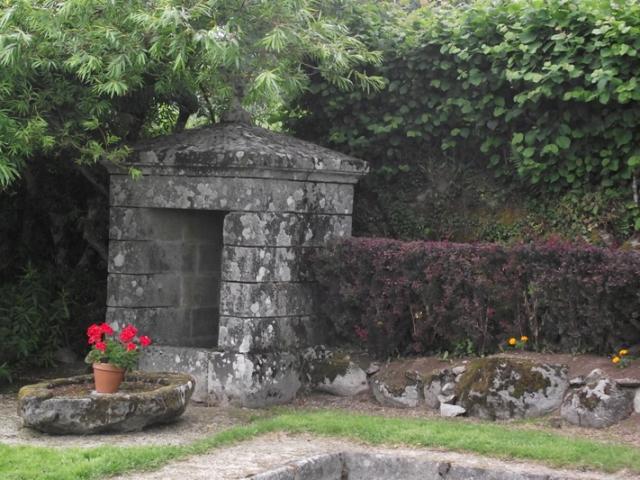 Fontaine De Sous Parsat©ot Creuse Thaurion Gartempe