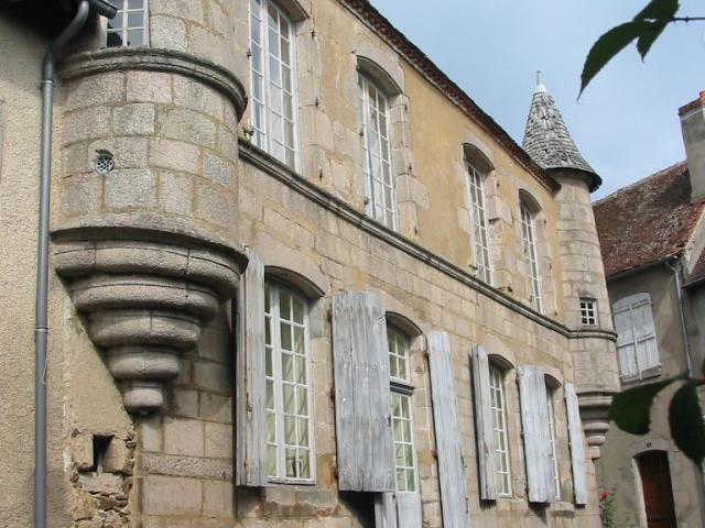 Maison À Tourelles Boussac Creuse©ot Boussac