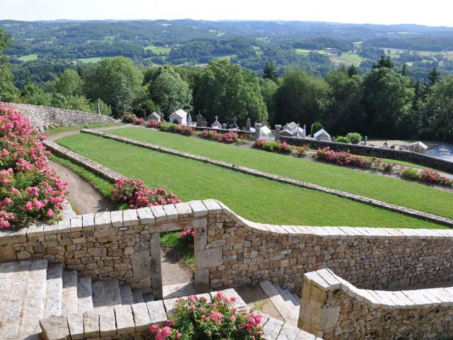 Saint Georges Nigremont Les Jardins En Terrasses Au Printemps