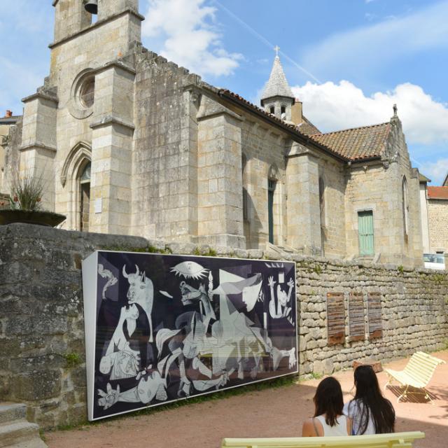 Reproduction de Guernica à Crocq dans la Creuse