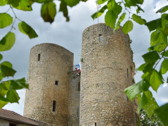 Tours de Crocq dans la Creuse