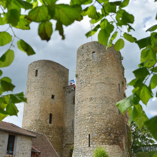 Tours de Crocq dans la Creuse