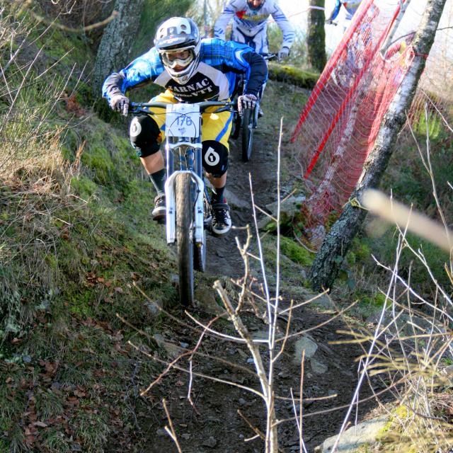 Descente Vtt Dans Le Maupuy, La Creuse