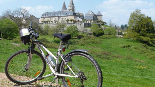 Véloroute en Creuse Bénévent l'abbaye