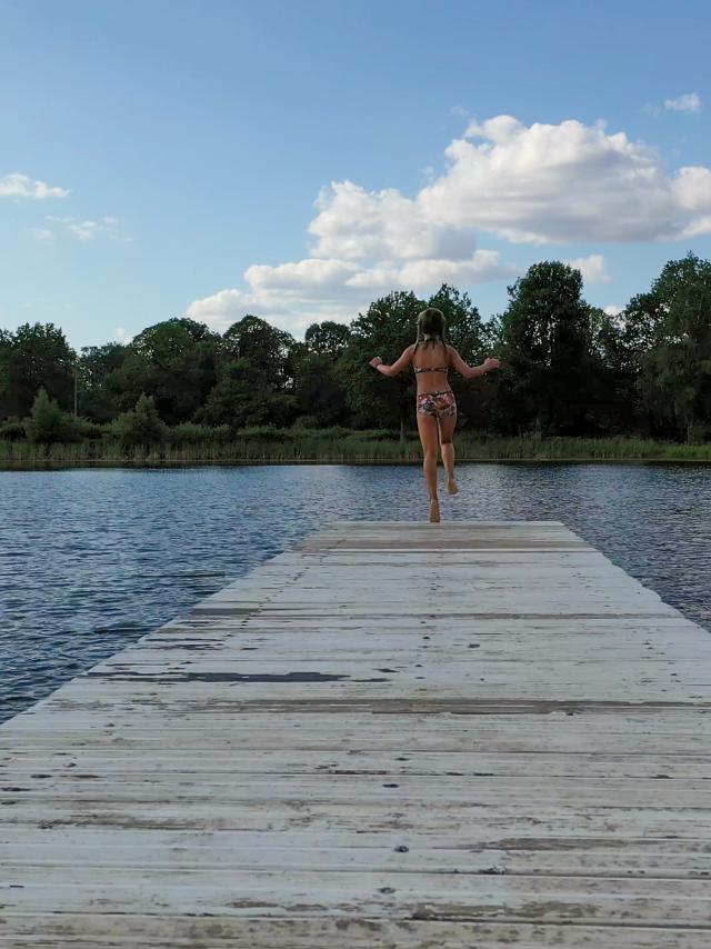 Baignade en étang dans la Creuse