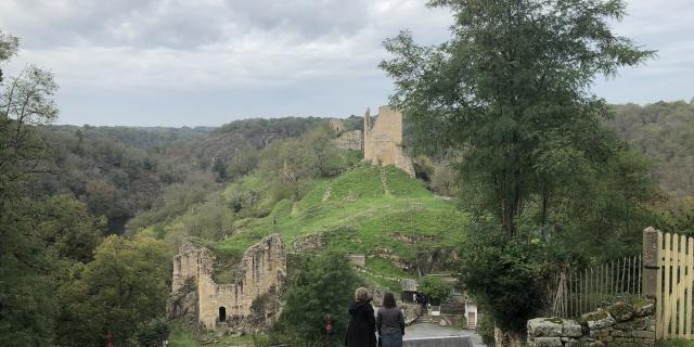 Vue sur la forteresse de Crozant