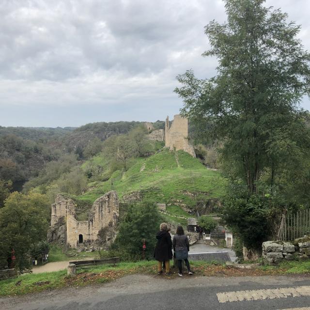 Vue sur la forteresse de Crozant