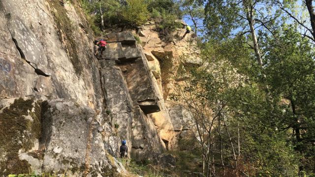 Plusieurs grimpeurs dans le Maupuy