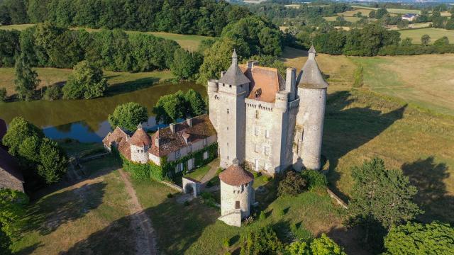 Château de Villemonteix - Saint Pardoux les Cards