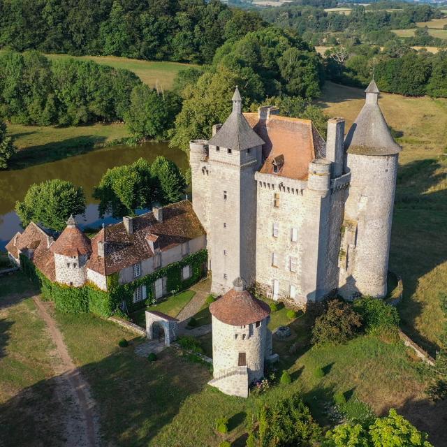 Château de Villemonteix - Saint Pardoux les Cards