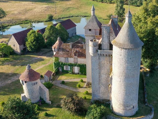 Château de Villemonteix - Vue aérienne