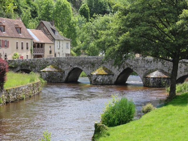 felletin-pont-roby-02-aubusson-felletin-tourisme-scaled.jpg