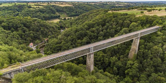 aerial-view-of-tardes-viaduct-left-wide-angle-21st-august-2019-chris-brookes-photographie-no-wm.jpg