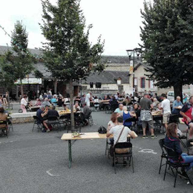 marche-des-producteurs-de-pays-la-souterraine.png