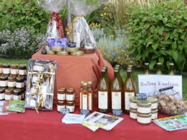 marche-des-producteurs-la-souterraine-2.png