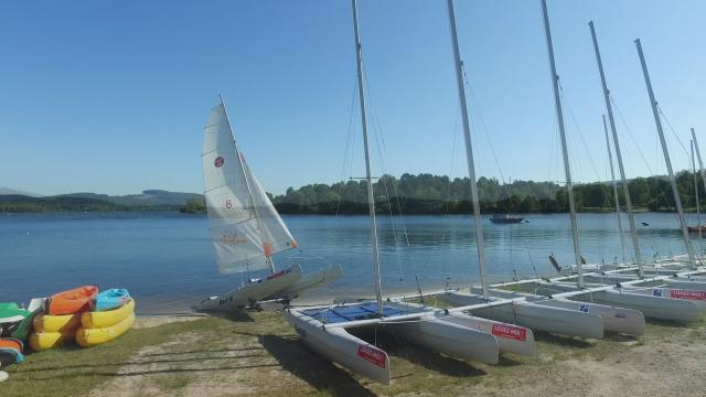 catamaran-a-vassiviere-6.jpg