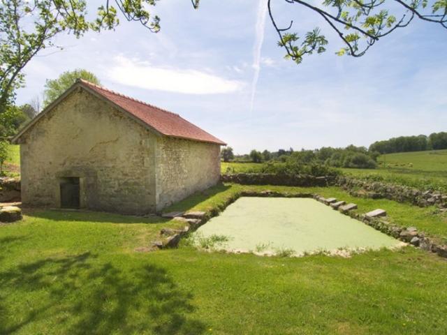 lavoir-general-chapeau.jpg