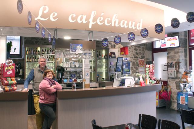 cafe-chaud-comptoir.jpg