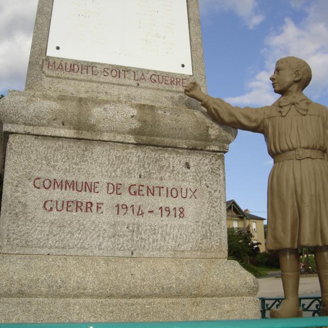 Monuments Aux Morts Gentioux