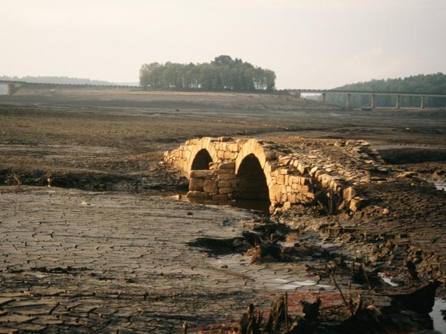 Vidange du lac de Vassivière 1995©Bouthe Claude