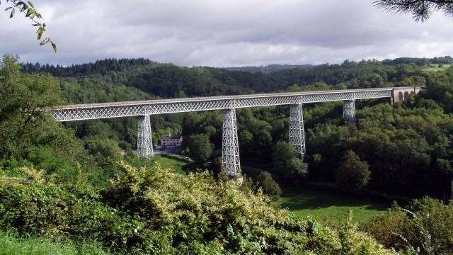 Viaduc De Busseau Sur Creuse Ot Cso