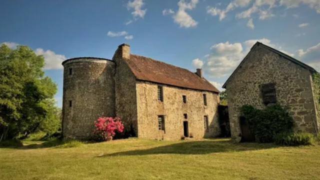 ST DIZIER LA TOUR - Château de la Faye