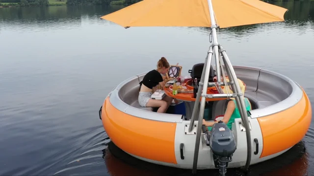 Bateau Barbecue En Creuse