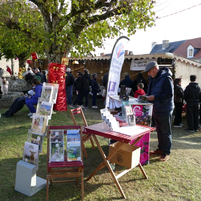 Marche De Noel Crocq 2025 Mcea G.samaey 27b