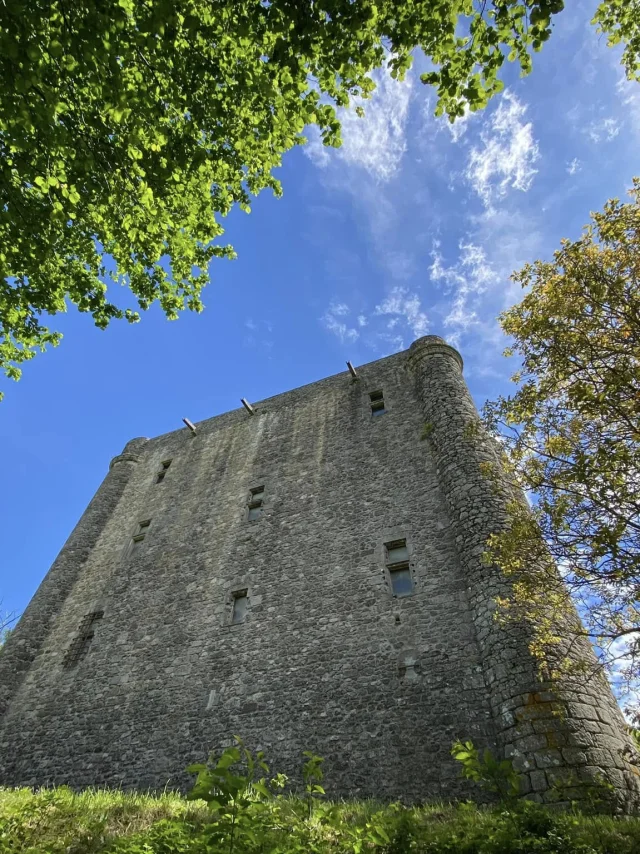 Château de Montaigut-le-Blanc (Monts de Guéret)