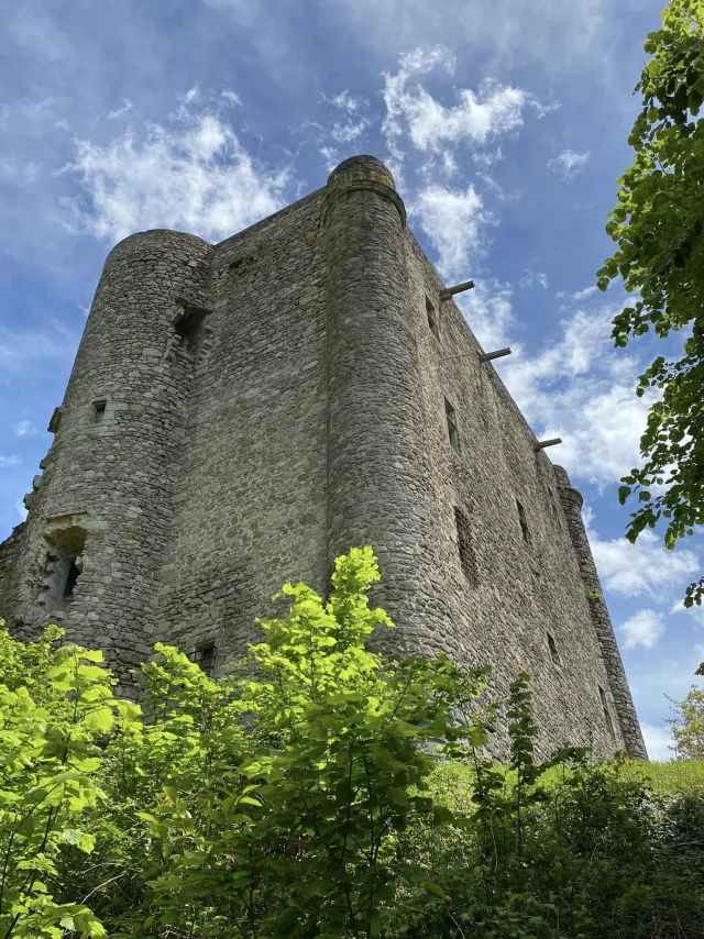 Château de Montaigut-le-Blanc (Monts de Guéret)