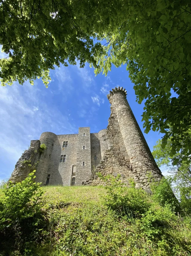 Château de Montaigut-le-Blanc (Monts de Guéret)