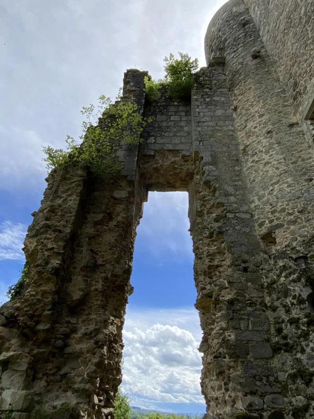 Château de Montaigut-le-Blanc (Monts de Guéret)