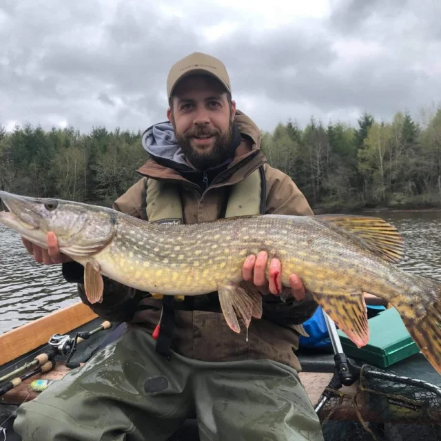 Etang De La Ramade Peche Carnassiers Flayat En Creuse Lacustra